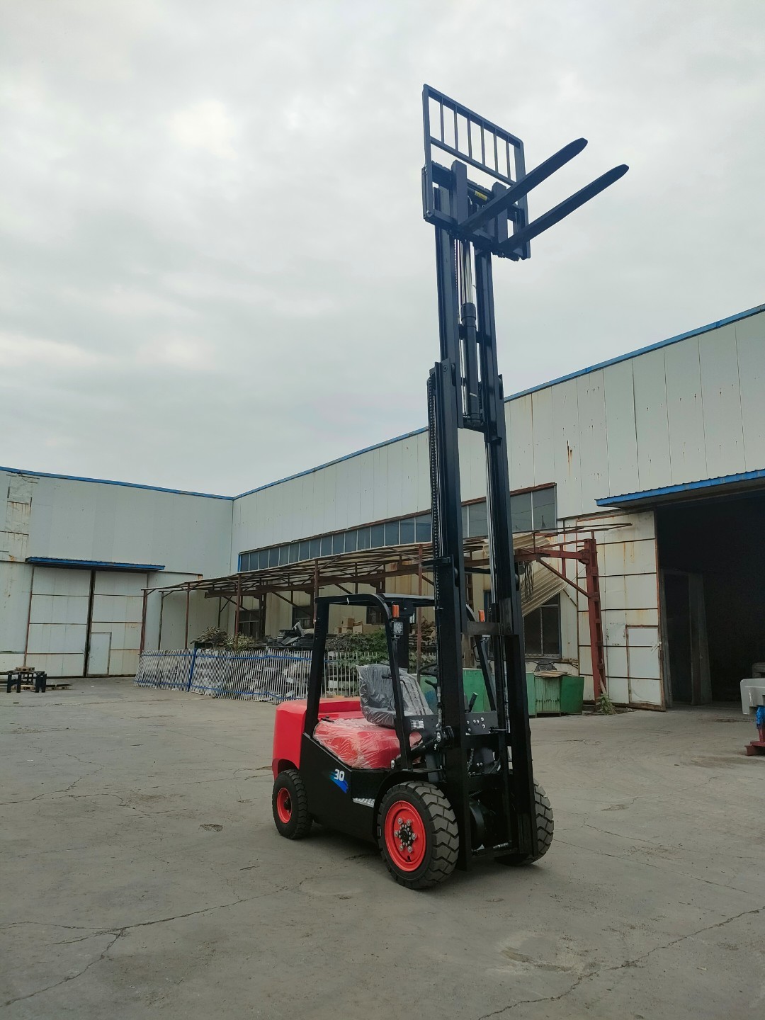 Economical Diesel Forklift Low Fuel Consumption High ROI Ideal for SMEs