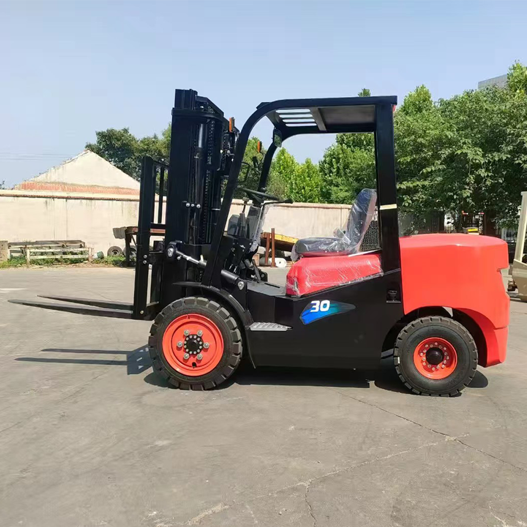 Heavy-Duty Diesel Forklift 3-5 Ton-Smooth Shifting Automatic Transmission,  Three-Stage Mast for Indoor & Outdoor Use